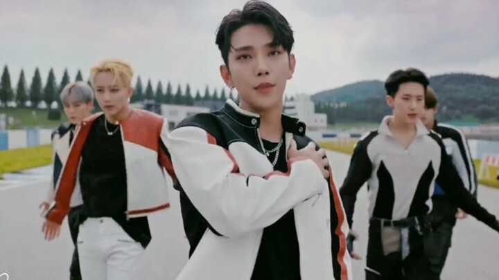 SEVENTEEN’s “Anyone” dance version—wow, they’re really handsome!