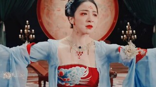 Tang Shiyi‖The goddess descended to the world and became the light walking in the darkness
