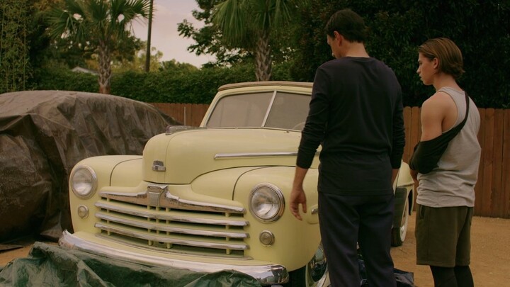 Cobra.Kai.S02E01 by Movie4you...