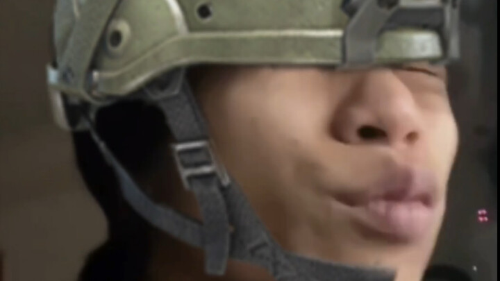 Tôi không ngủ nữa, trong đầu tôi toàn là cái nhạc máy bán hàng tự động ấy thôi!