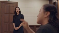 Hahahaha, penerjemah bahasa isyarat ini sangat lucu dan terjemahannya sangat jelas.