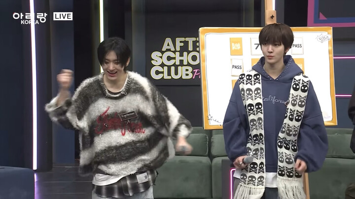 【KickFlip】 لعبة ذاكرة الرقص اللطيفة والمحبوبة جدًا لا تفوتها! | يُقدّم العضو السابق حركة رقص، ثم يتذ