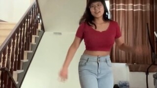 Zhu Zhu Xiao Qian dances to "After Like"