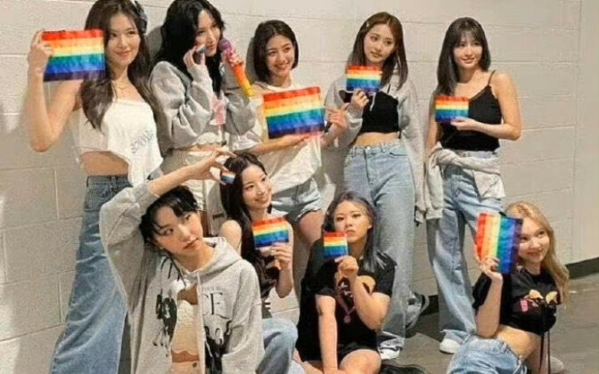 [Fanfiction TWICE | Solusi Cepat saat Kebingungan Mencari Ide] Merangkum Fanfiction-fanfiction Myeot