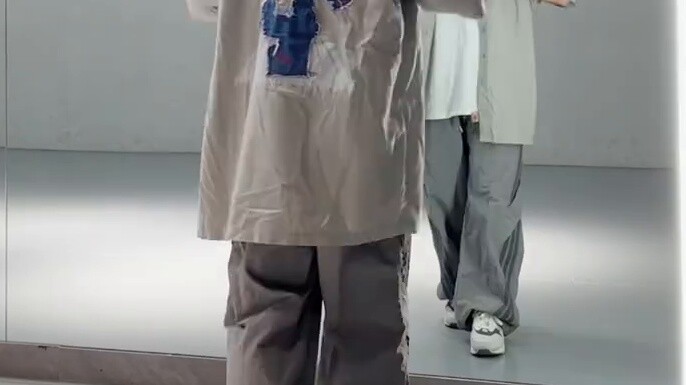 Seventeen- Cinta, Uang, Ketenaran paduan suara tari rincian pengajaran rinci