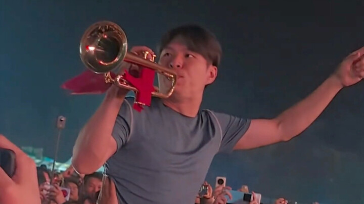 Jeda tengah festival musik! Langsung digelar di Kota Ge, adil, adil, tetap aja keparatnya adil!