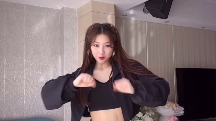 [Ao Xinyi] Kim Chungha kembali dengan cover keren dari lagu baru "Bicycle"!