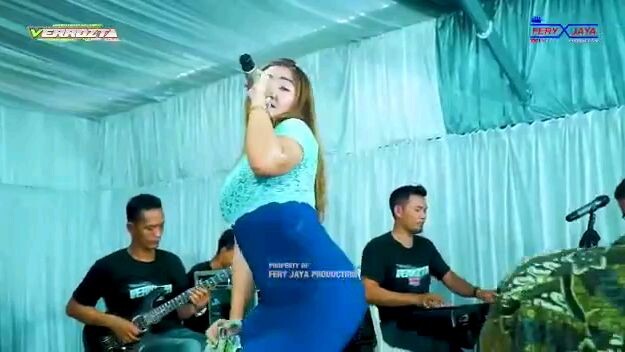verosta-Ulfa damayanti~ "Bebaskan diriku"