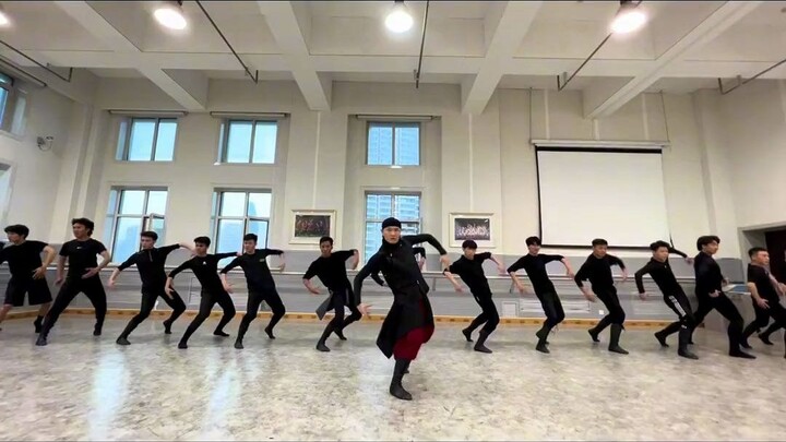 Nhận học trò một lúc, có cảm giác như nội tiết tố sắp nổ tung.