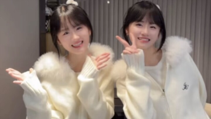 Nhất Nhất Nhã Nhã: Nhảy hết 2025 vũ đạo đình đám chỉ trong một lần!