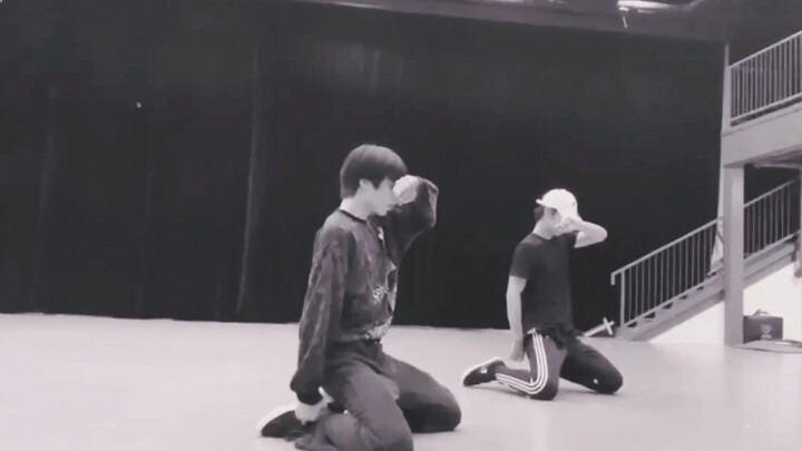 Teacher Park updated her Instagram: Liu Yaowen in the practice room, "Don't Wanna Cry" — pure smooth