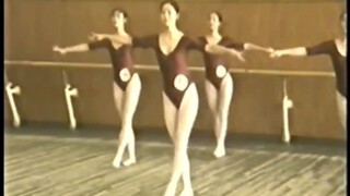 三十年前的舞蹈形体，1995年北舞附中毕业班踢腿组合表演