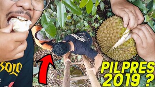 Panen Durian di Belakang Rumah