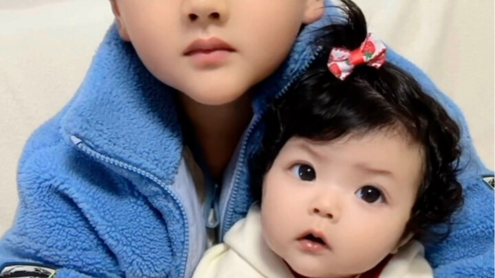 A 5-year age gap! Watch just how doting this big brother is on his little sister… We were lucky enou