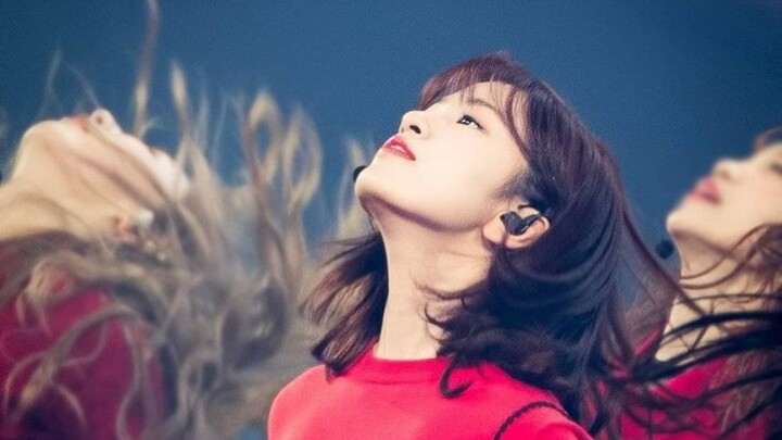 “She was already shooting ads with Cha Eun-woo before her debut—such a pretty face! It’d be a waste 
