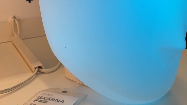 Ikea, mày bị điên à? Ai lại đem cái thứ này về nhà chứ?