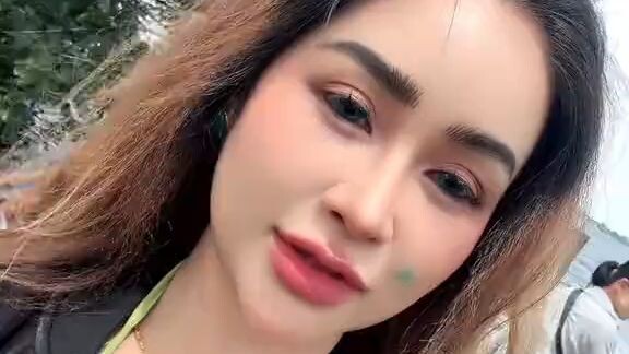 နန်းဝေဝေမြင့်