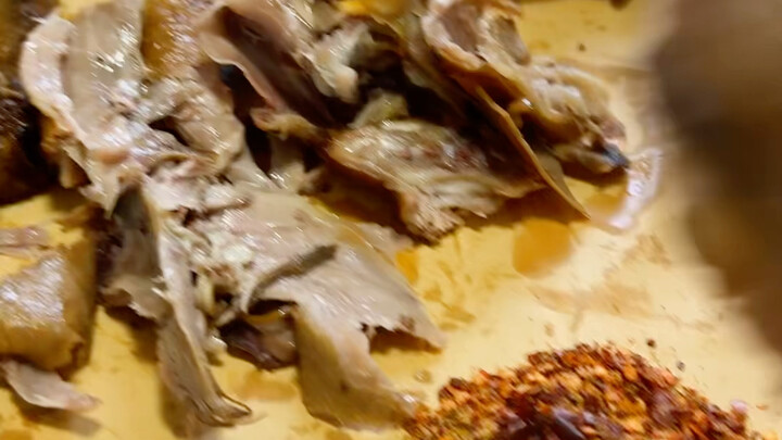 The greatness of E’e Zun.