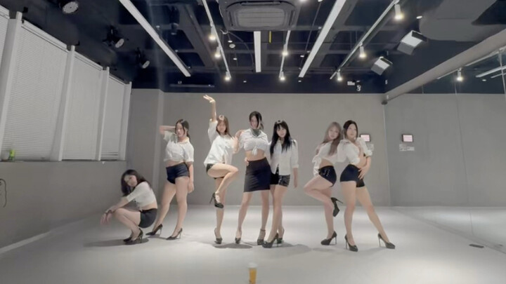 AOA No-Chair Version – Miniskirt: Essential Cover Dance Practice in the Studio