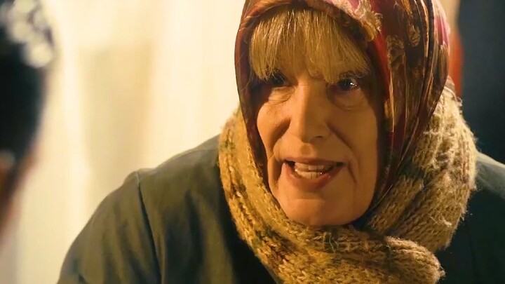 Laid-off Mom Buys Her Way to a Billion-Dollar Fortune with a Single Pack of “Chocolates”