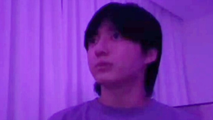 【Jung Kook】“Coveran AI itu terlalu tidak tulus, daripada melakukannya lebih baik melakukan hal lain 