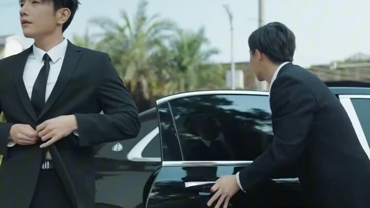 ท่านประธานปฏิเสธการดูตัวได้แต่กับสาวน้อยที่วิ่งจับโจรด้วยกัน