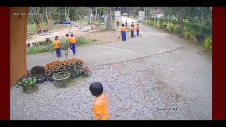 วัยรุ่นบุกโลก นักเรียนวิ่งหนีกระเจิง รร.ผัง120 ต.อุใดเจริญ อ.ควนกาหลง จ.สตูล