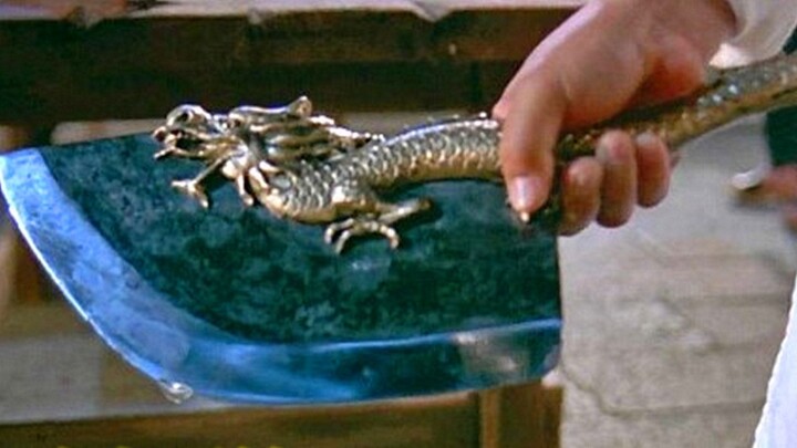 Action movie: The chef's knife skills have reached the pinnacle. The fish has been served, but the b