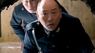监狱长只是随手丢了本书，竟把图强砸了个大洞，不料竟有意外发现