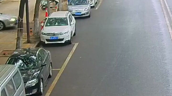 Bài học xương máu từ những vụ tai nạn: 9/10 vụ tai nạn đều do chạy quá nhanh! Tài xế này thật đáng t