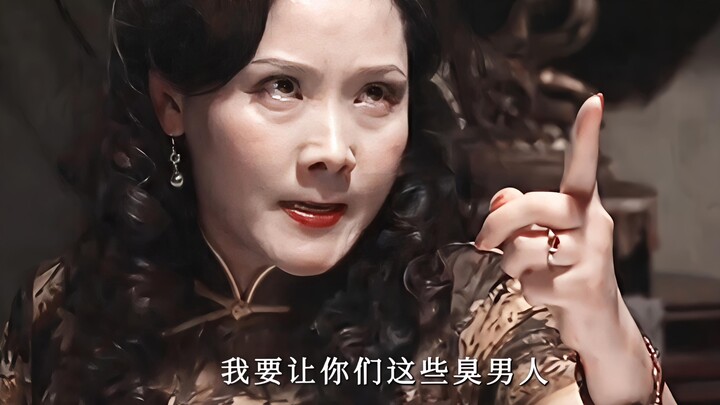 Phải chăng đây chính là cảnh thần tiên giao chiến? Hai nhân vật phản diện rõ ràng khác giới, thậm ch