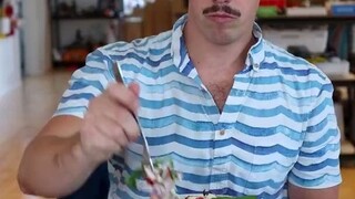 沙雕新发明：吃饭消音器，送给你那位爱“吧唧嘴”的朋友