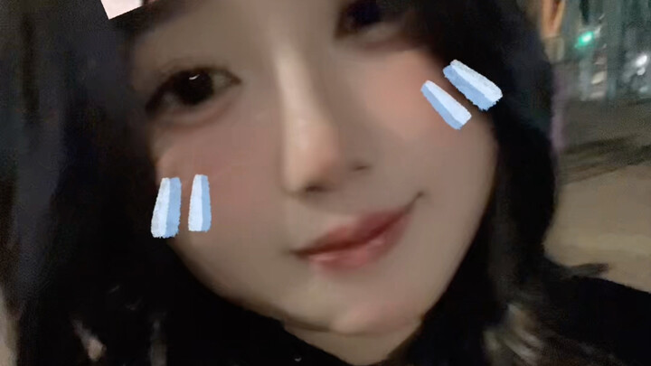 85F berisi chubby dada besar | Mabuk kecil meong-meong