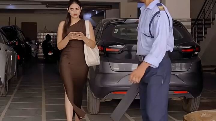 madam ne kya churaya 😲