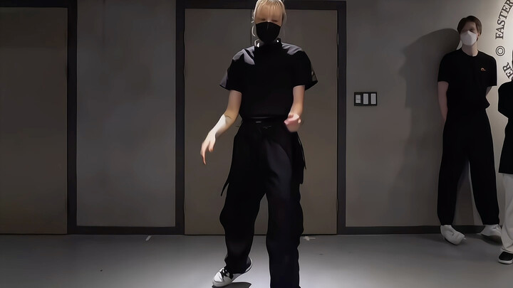 Teacher Badaling's dance is truly amazing!