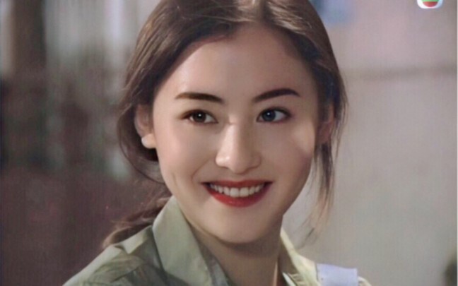 So beautiful it even makes Stephen Chow blush, at 41 she’s still so stunning that Su Mang admits she