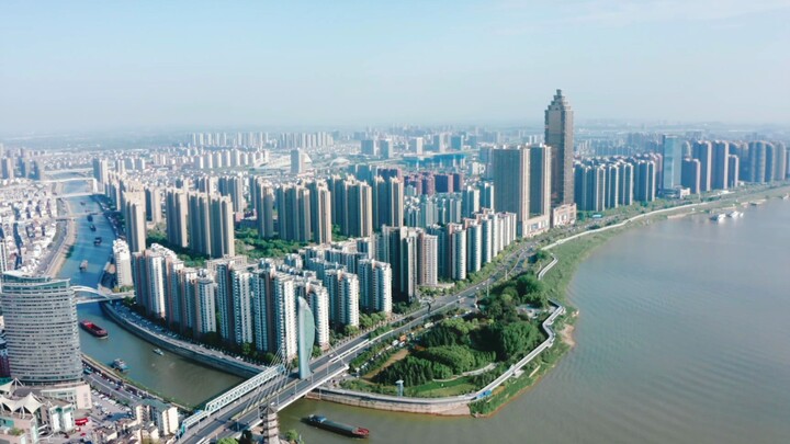 The purple clover blossoms are in full bloom—Wuhu is waiting for you!