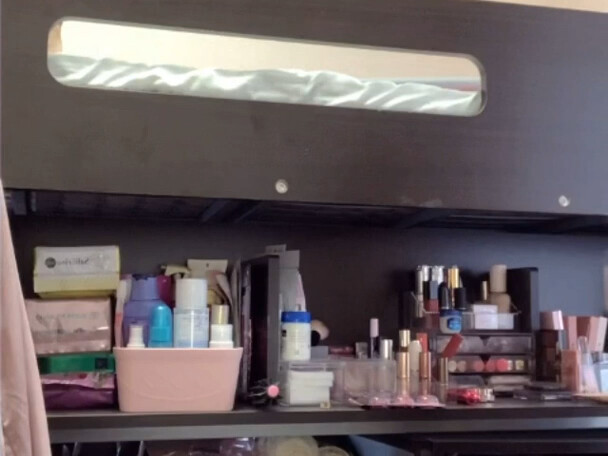 Tantangan ganti baju