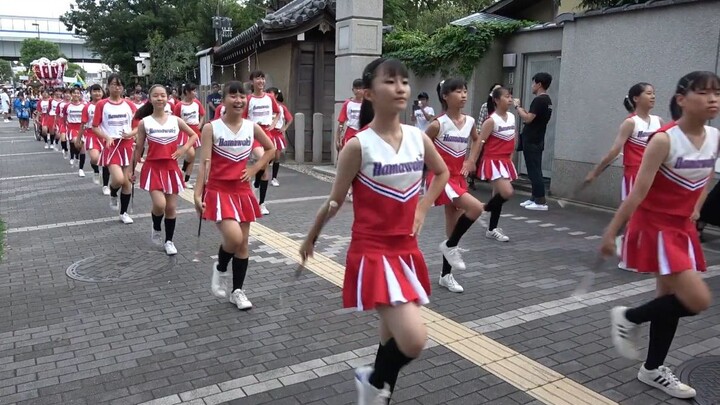 日本初中舞棒部行进游行