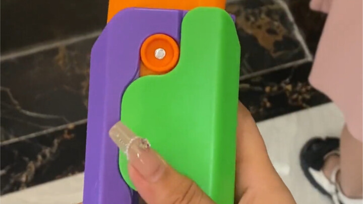 Apa yang akan Anda lakukan saat saya mengeluarkan leluhur pisau wortel?