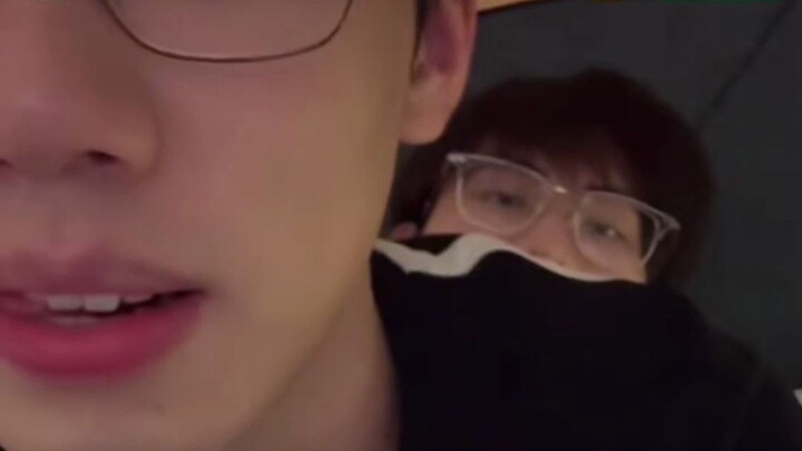 【Jiang & Hu】Revisiting the Highlight Reel | Phones with big movements are shaking—Xiao Hu accidental