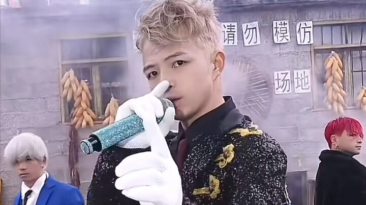 【老二 | 关锦】疑似崔胜铉回归！新造型很难说不是一比一复刻