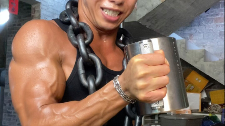 Kata kunci lagi-lagi terpicu: #IgaBabi #MakananEnak #SedapBanget #WahIniSedapBener!