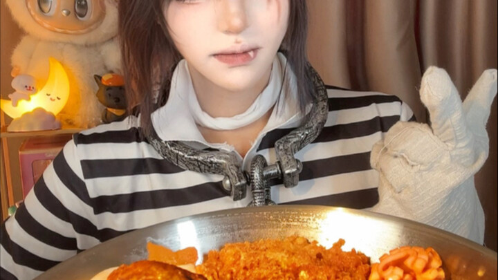 Welcome to "What Cosplayers Eat at Home—Prisoner Edition"