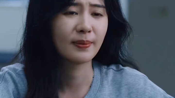 女孩为找失踪父亲去报案，却得知她爹可能不是她亲爹？