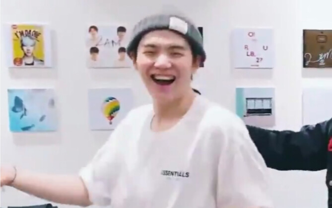 【بي تي إس يونغي】الآن يرجى الطفل مين يونغي تقديم رقصة "Eight"