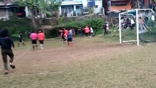 keributan saat main bola