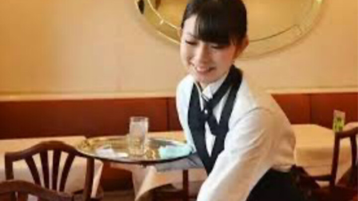 Phục vụ ở Nhật Bản kiếm được bao nhiêu tiền một tháng?