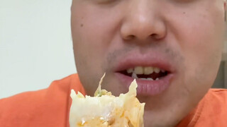 ليس لأنني أريد أن آكل، بل هذه عادة.