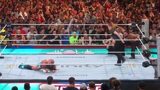 Seth Rollins Cash in Money in the Bank On New World Champion Cm Punk 😱
